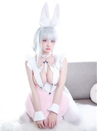 Wendydydy_ Soy Sauce - Poisonous and Lazy White Rabbit(1)